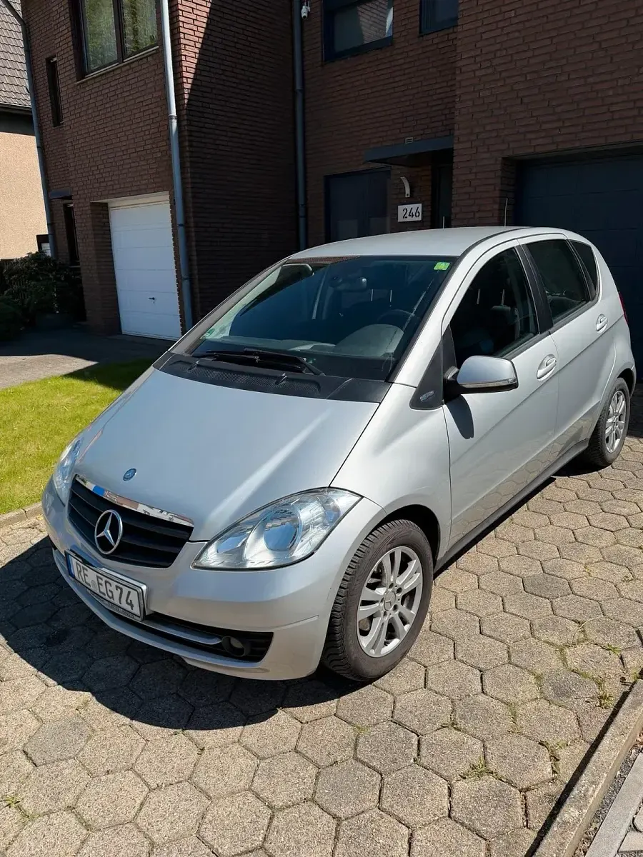 Gebraucht Mercedes A160 95 PS (69 kW) 2009 Silber Kleinwagen