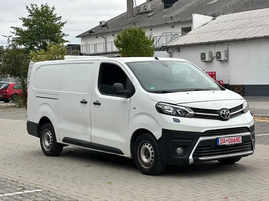 Gebraucht Toyota Proace 122 PS (89 kW) 2021 Weiß Van / Kleinbus
