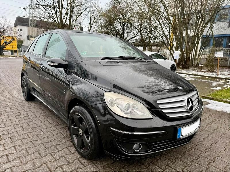 Schwarz Gebraucht 2006 Mercedes B170 Van / Kleinbus | 900 € (Guter Preis) - Bild 1/4