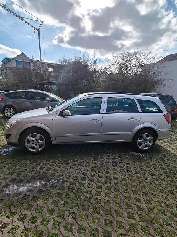 Gebraucht Opel Astra 100 PS (73 kW) 2007 Silber Kombi
