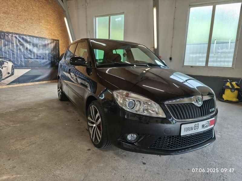 Schwarz Gebraucht 2012 Skoda Fabia RS Kleinwagen | 7.499 € (Fairer Preis) - Bild 1/4