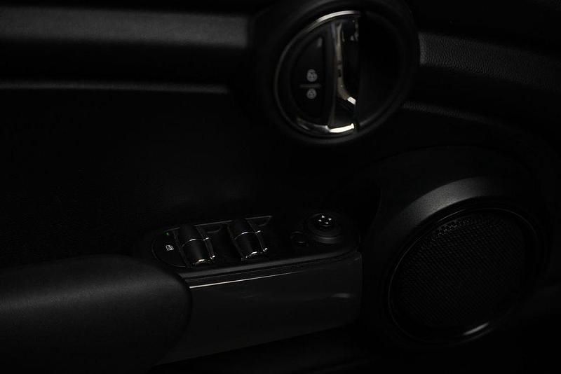 Gebraucht Mini ONE 75 PS (55 kW) 2015 Pepper white Kleinwagen