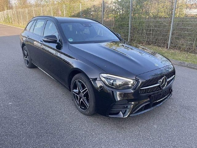 Gebraucht 2022 Mercedes E300 | 33.989 € (Fairer Preis) - Bild 1/4