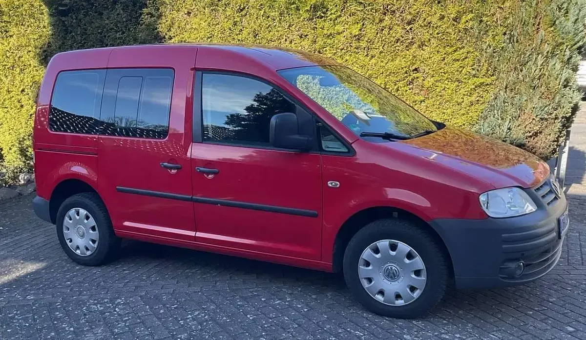 Gebraucht VW Caddy Life 80 PS (58 kW) 2009 Rot Van / Kleinbus