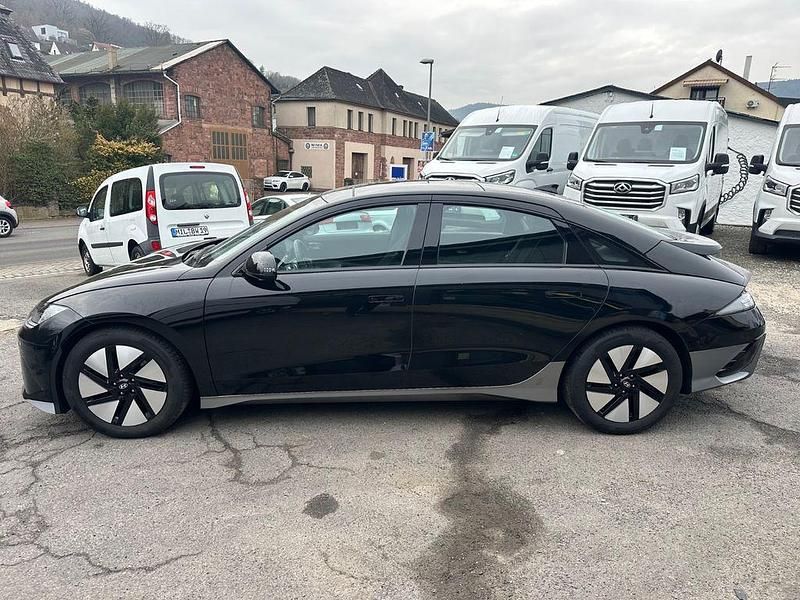 Gebraucht Hyundai Ioniq 6 Dynamiq 167 kW (228 PS) 2023 Schwarz Limousine