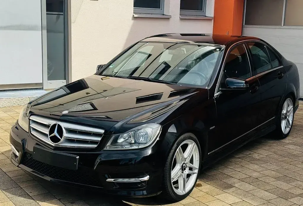 Gebraucht Mercedes C200 Avantgarde 184 PS (135 kW) 2012 Schwarz Limousine