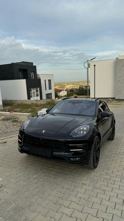 Schwarz Gebraucht 2016 Porsche Macan Turbo SUV | 26.000 € (Superpreis) - Bild 1/4