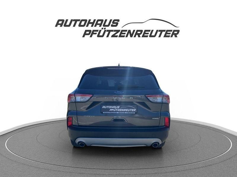 Gebraucht Ford Kuga Titanium 190 PS (139 kW) 2022 Grau SUV