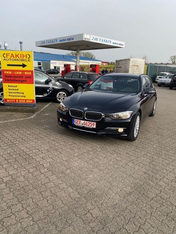 Gebraucht BMW 316 Sport Line 136 PS (100 kW) 2014 Schwarz Kombi