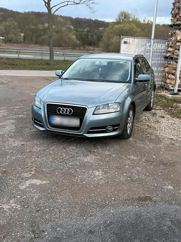 Gebraucht Audi A3 130 PS (95 kW) 2010 Blau Kleinwagen