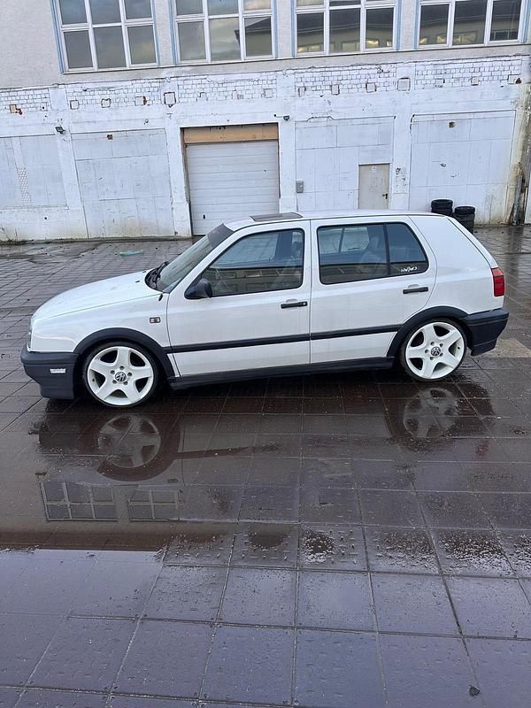 Gebraucht VW Golf III 60 PS (44 kW) 1993 Weiß Limousine