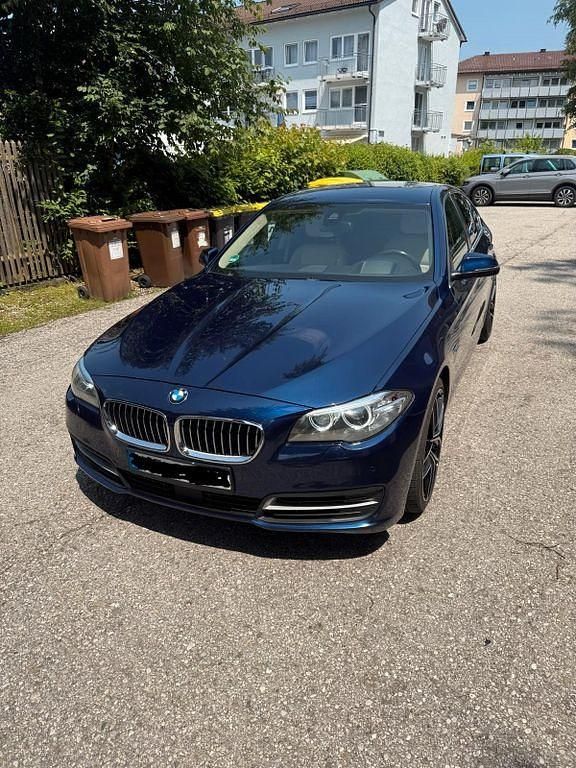 Blau Gebraucht 2016 BMW 530 Limousine | 17.699 € (Fairer Preis) - Bild 1/4