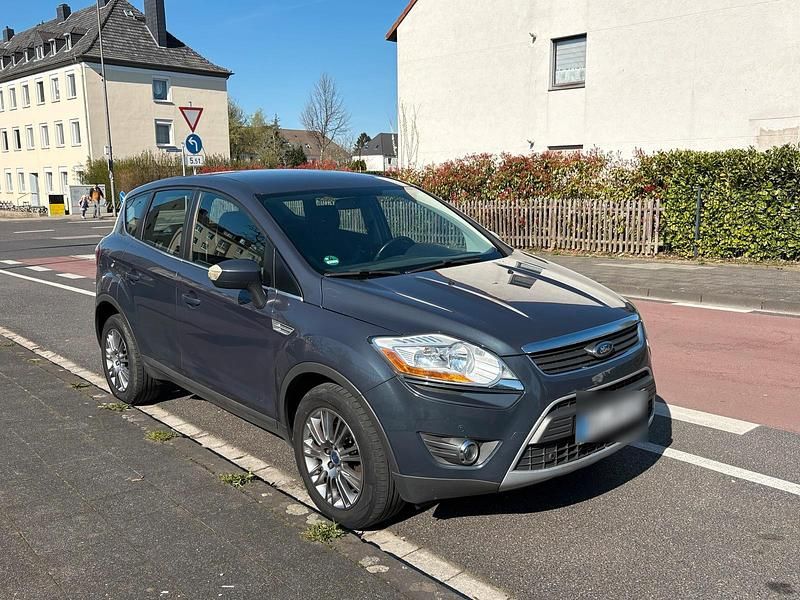 Gebraucht Ford Kuga 140 PS (102 kW) 2012 Grau SUV