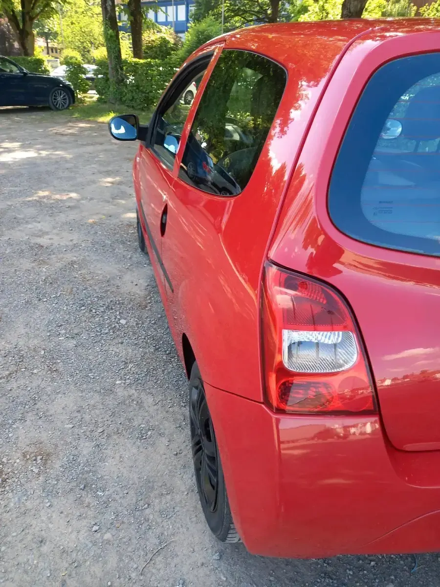 Gebraucht Renault Twingo 60 PS (44 kW) 2010 Rot Kleinwagen