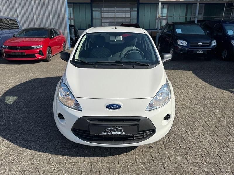 Gebraucht Ford Ka Ambiente 69 PS (50 kW) 2016 Weiß Kleinwagen