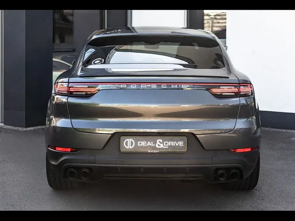 Gebraucht Porsche Cayenne 340 PS (250 kW) 2022 Grau SUV