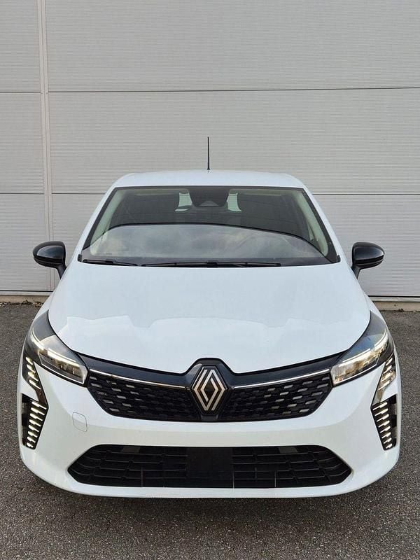 Gebraucht Renault Clio V Evolution 101 PS (74 kW) 2023 Weiß Kleinwagen