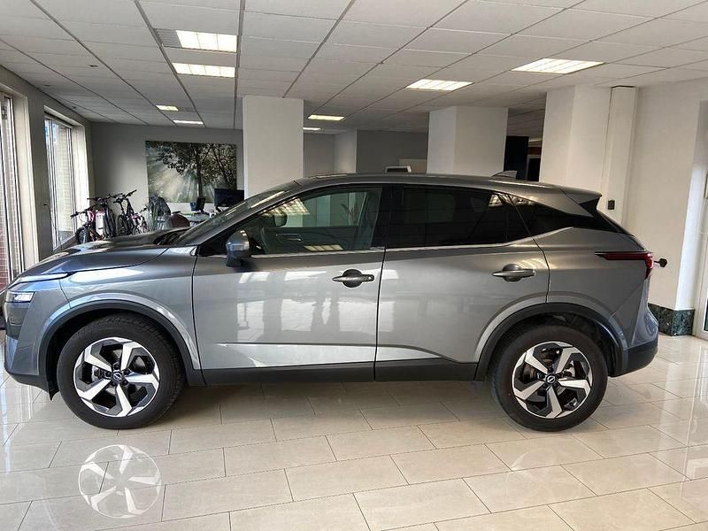 Grau Gebraucht 2024 Nissan Qashqai Tekna SUV | 27.900 € (Fairer Preis) - Bild 1/4