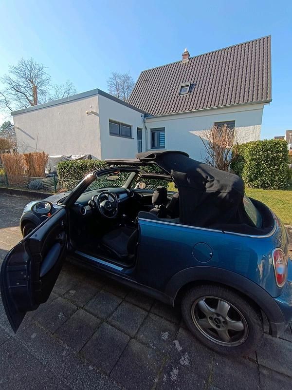 Gebraucht Mini One Cabriolet 98 PS (72 kW) 2011 Blau Cabrio