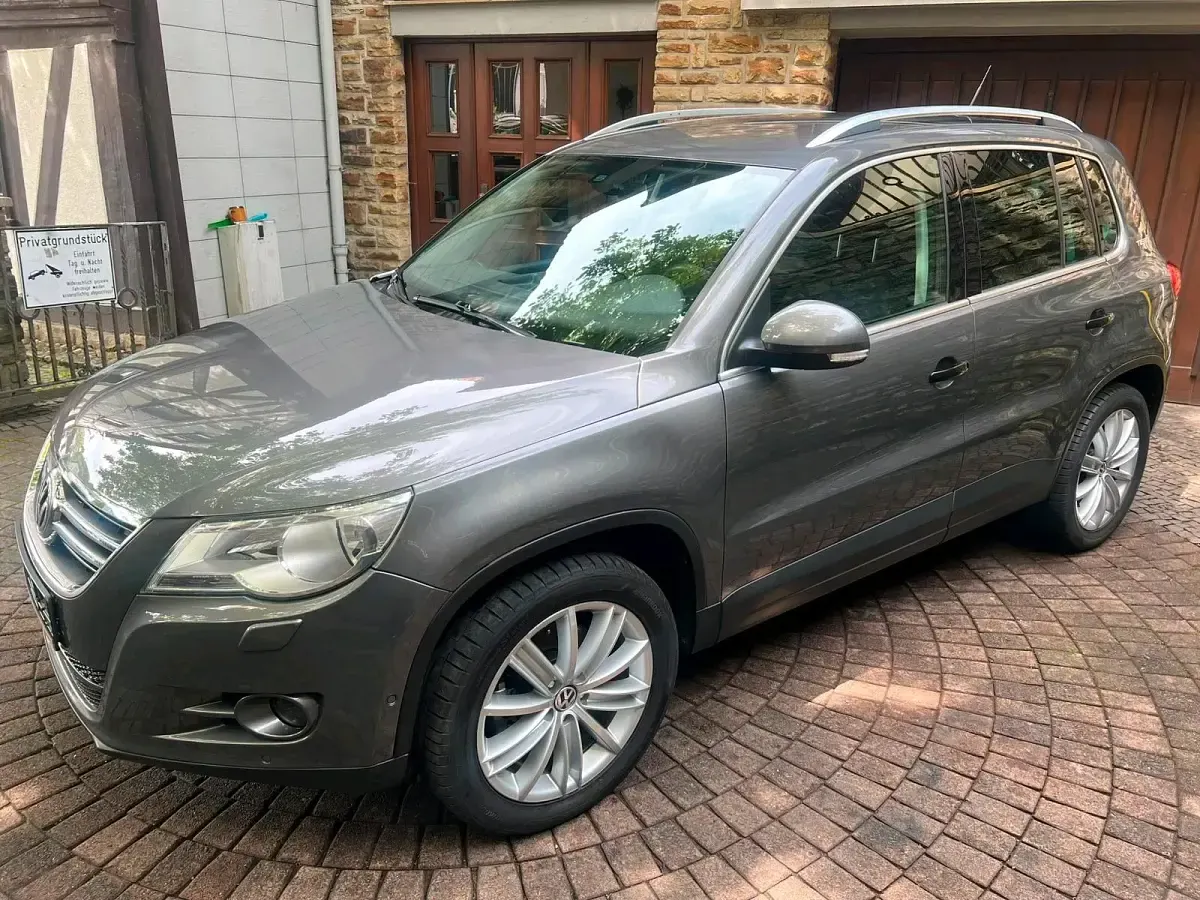 Gebraucht VW Tiguan 150 PS (110 kW) 2010 Grau SUV