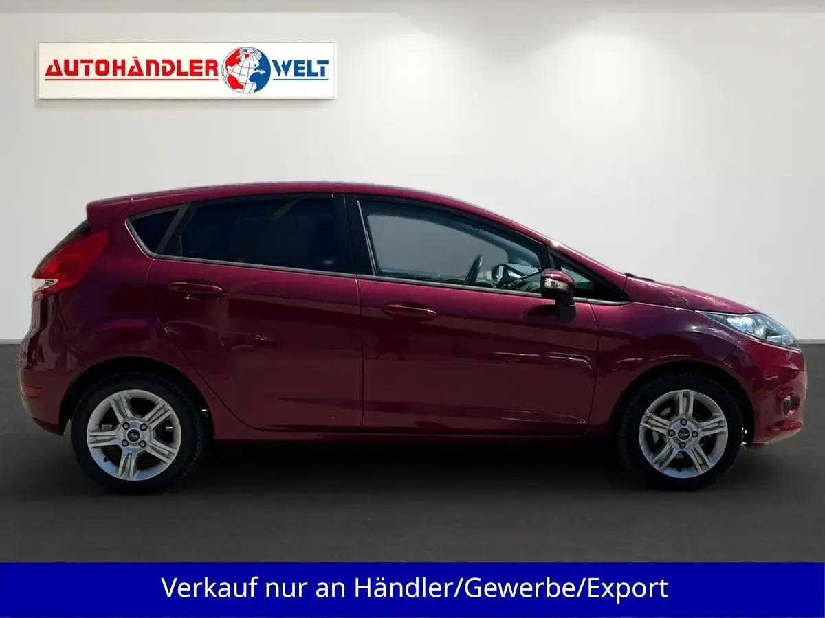 Gebraucht Ford Fiesta 82 PS (60 kW) 2011 Violet Kleinwagen