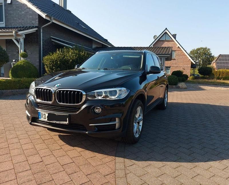Schwarz Gebraucht 2015 BMW X5 Sport Line SUV | 19.400 € (Superpreis) - Bild 1/4