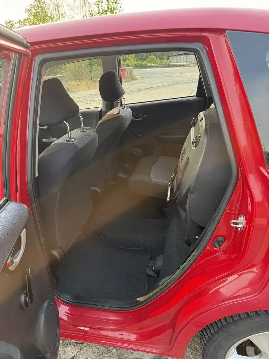 Gebraucht Honda Jazz 90 PS (66 kW) 2010 Rot Kleinwagen