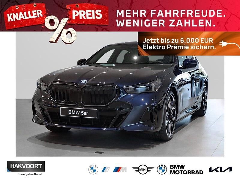 M carbonschwarz metallic Neu 2025 BMW 550e Comfort Edition Limousine | 76.950 € (Superpreis) - Bild 1/3