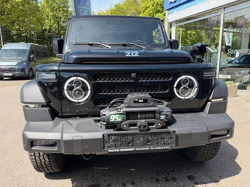 Neu BAW 212 166 PS (122 kW) 2026 Schwarz SUV