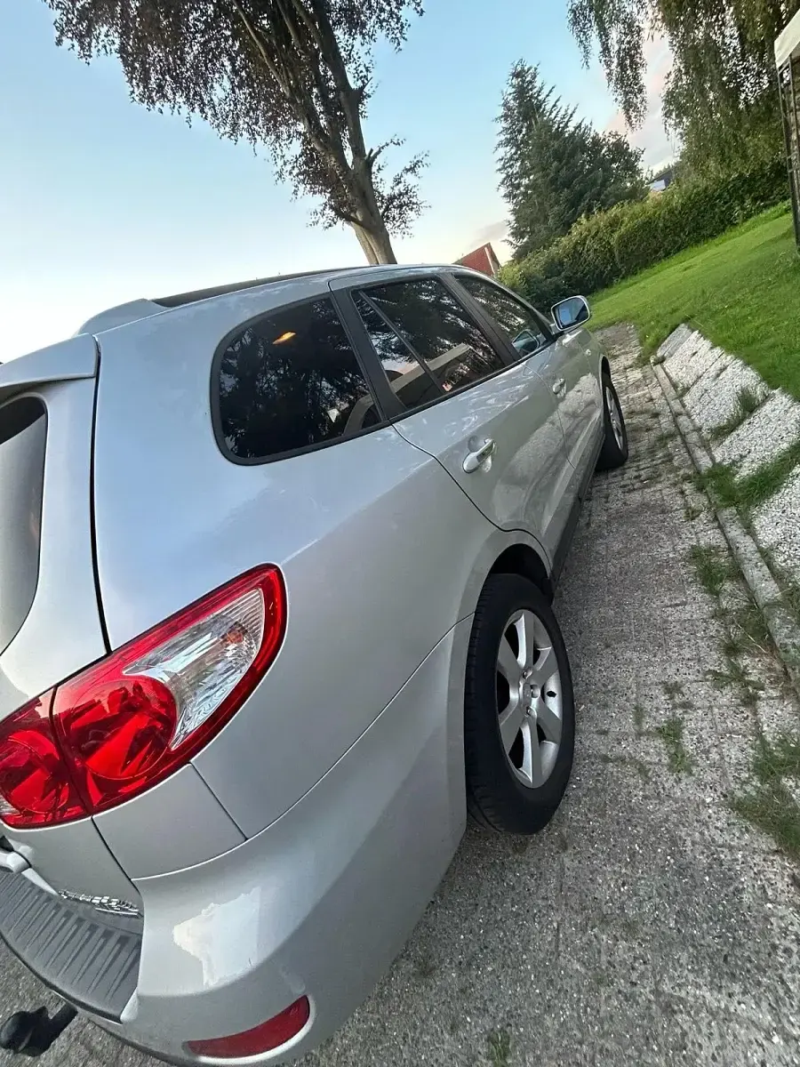 Gebraucht Hyundai Santa Fe 155 PS (114 kW) 2009 Grau SUV