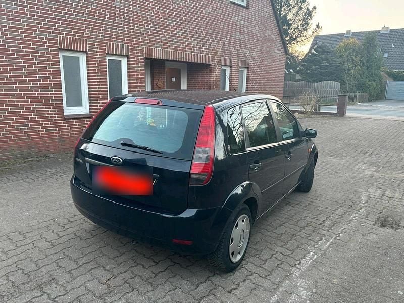 Gebraucht Ford Fiesta 60 PS (44 kW) 2005 Blau Kleinwagen
