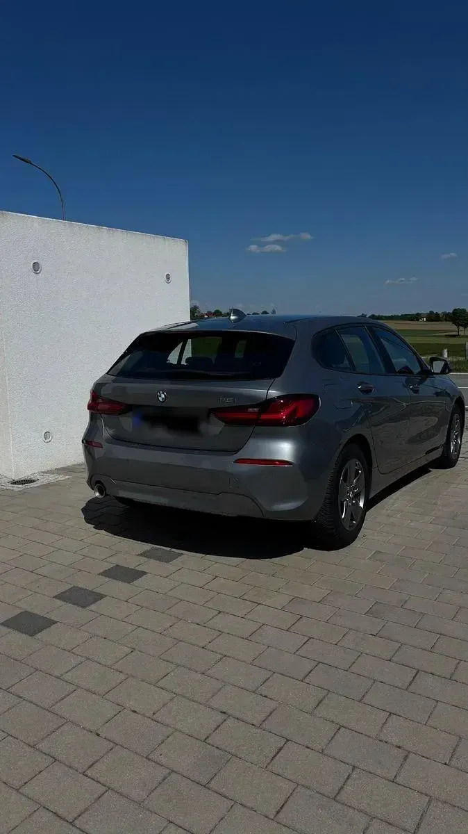 Gebraucht BMW 116 109 PS (80 kW) 2023 Grau Kleinwagen