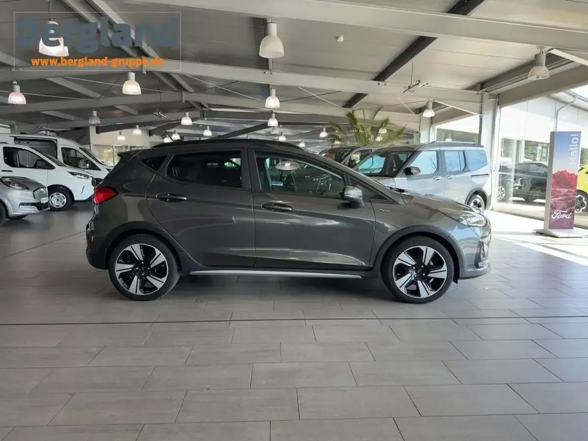Gebraucht Ford Fiesta Active 125 PS (91 kW) 2023 Magneticmetallic grau Kleinwagen