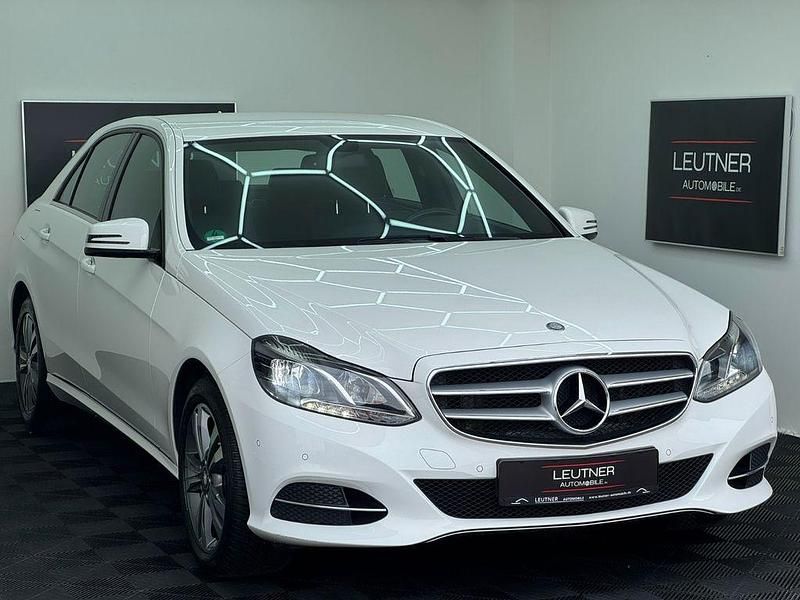 Weiß Gebraucht 2014 Mercedes E200 Avantgarde Limousine | 17.900 € (Etwas zu teuer) - Bild 1/4