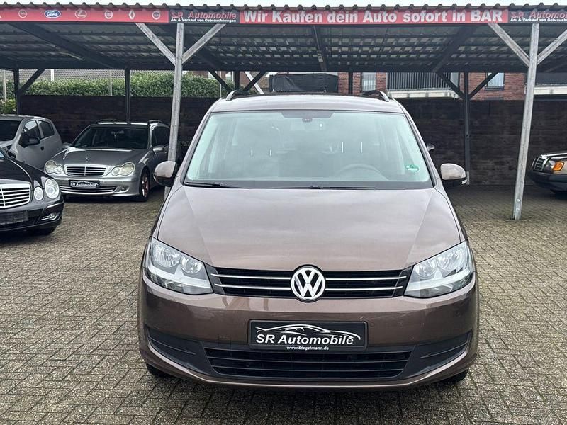 Gebraucht VW Sharan Trendline 140 PS (102 kW) 2011 Braun Van / Kleinbus