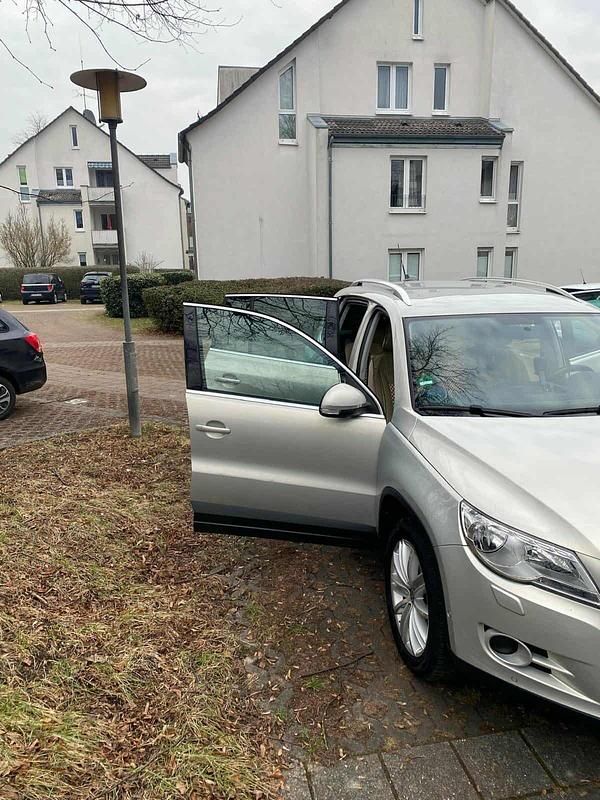 Gebraucht VW Tiguan 110 PS (80 kW) 2011 Grau SUV