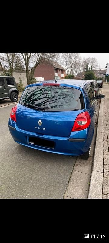 Gebraucht Renault Clio II 75 PS (55 kW) 2008 Blau Kleinwagen