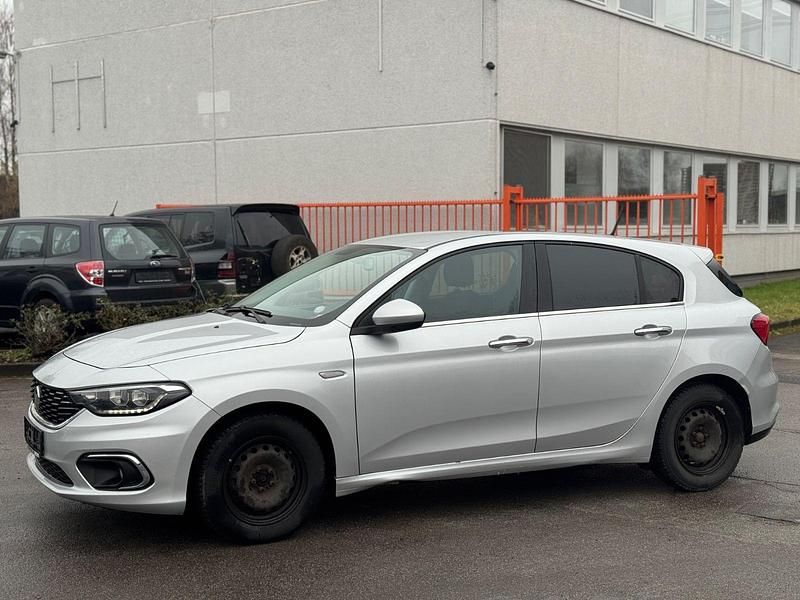 Gebraucht Fiat Tipo Lounge 120 PS (88 kW) 2016 Silber Kombi