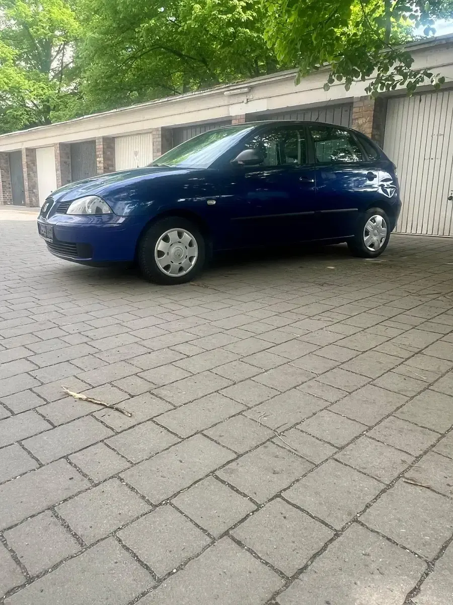 Brugt Seat Ibiza 60 HK (44 kW) 2002 Blå Hatchback
