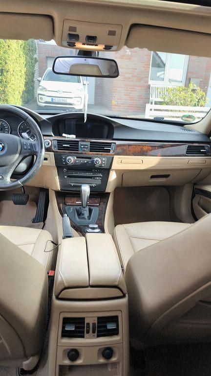 Gebraucht BMW 325 296 PS (217 kW) 2008 Grün Limousine