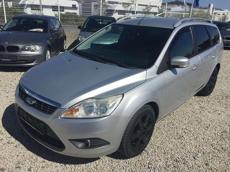 Silber Gebraucht 2008 Ford Focus Kombi | 4.200 € (Teuer) - Bild 1/4