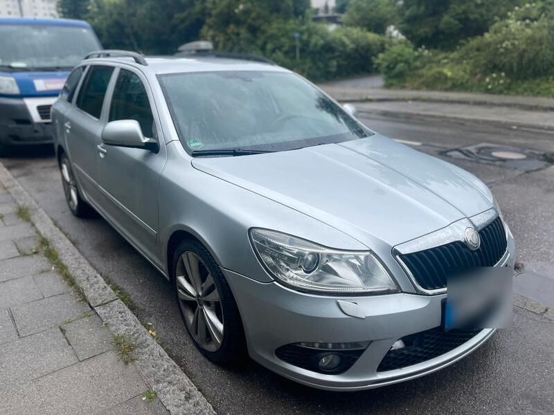 Silber Gebraucht 2010 Skoda Octavia RS Kombi | 2.200 € (Superpreis) - Bild 1/4