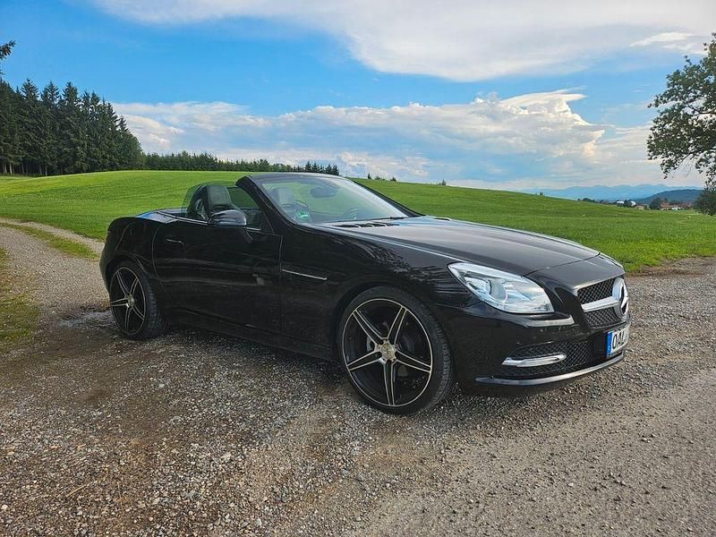 Gebraucht Mercedes SLK200 184 PS (135 kW) 2012 Schwarz Cabrio