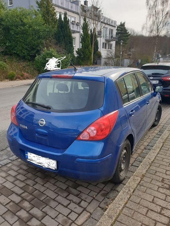 Blau Gebraucht 2009 Nissan Tiida Acenta Limousine | 775 € (Superpreis) - Bild 1/4