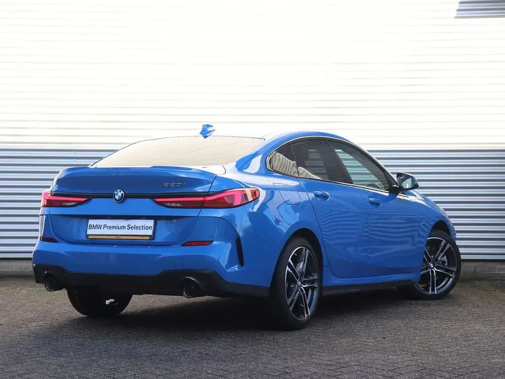 Używany BMW 220 Executive 178 KM (130 kW) 2023 Niebieski Coupe