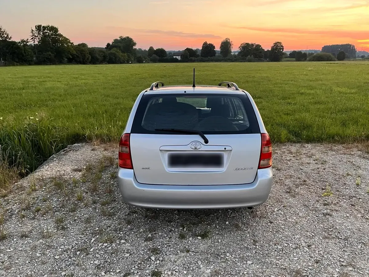 Gebraucht Toyota Corolla 110 PS (80 kW) 2003 Grau Kombi