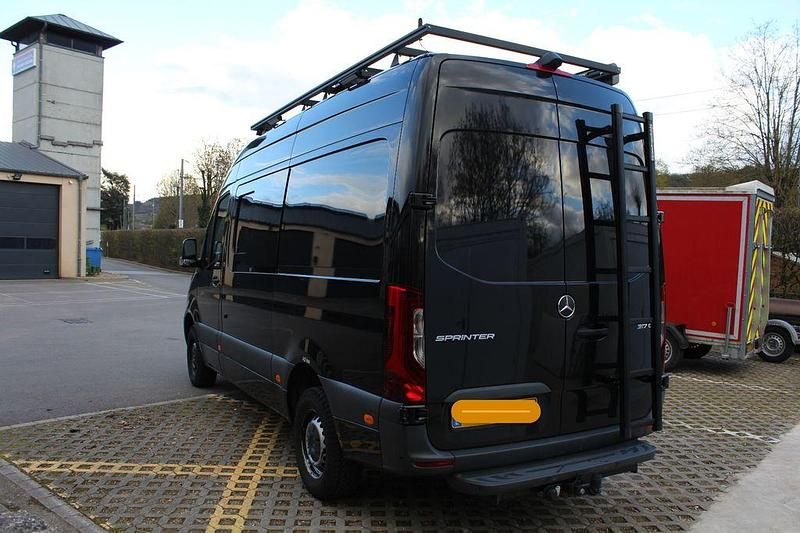 Gebraucht Mercedes Sprinter 170 PS (125 kW) 2021 Schwarz Van
