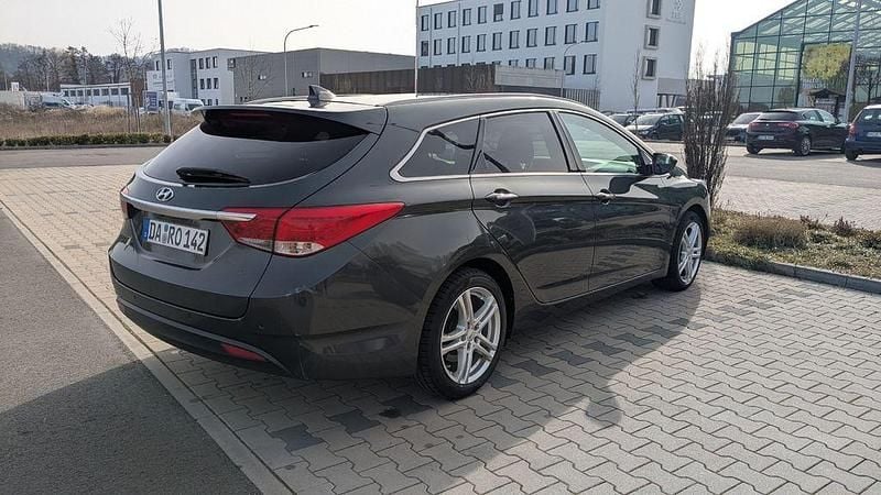 Gebraucht Hyundai i40 136 PS (100 kW) 2015 Grau Kombi