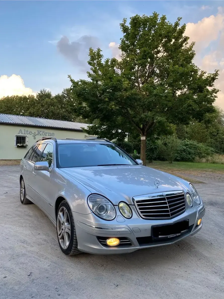 Gebraucht Mercedes E220 Avantgarde 170 PS (125 kW) 2008 Silber Kombi