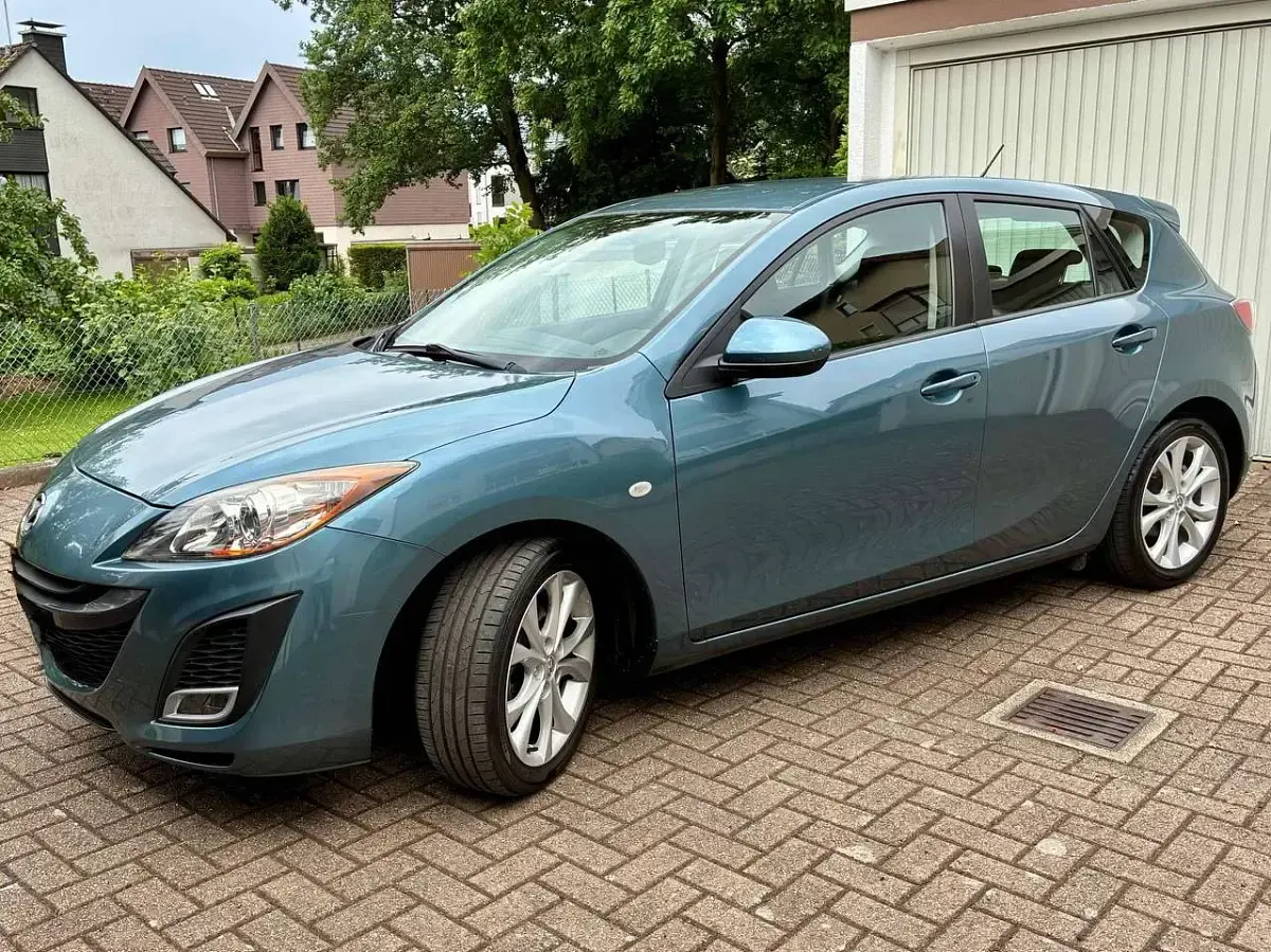 Gebraucht Mazda 3 105 PS (77 kW) 2011 Blau Limousine